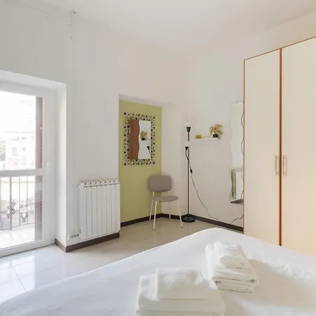 Guesthost - Piccola Bicocca Comfy Flat Lägenhet
