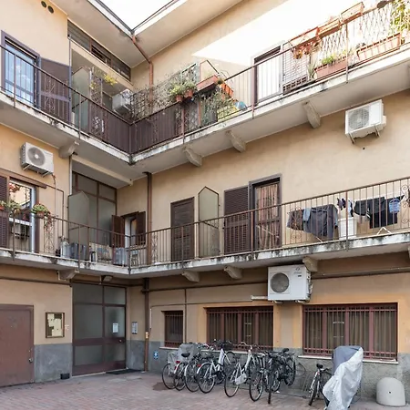 Guesthost - Piccola Bicocca Comfy Flat Lägenhet